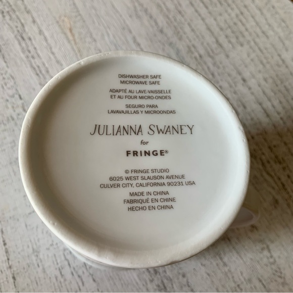 JULIANNA SWANEY FOR FRINGE BEST DOG       YORKIE MUG - Picture 7 of 9